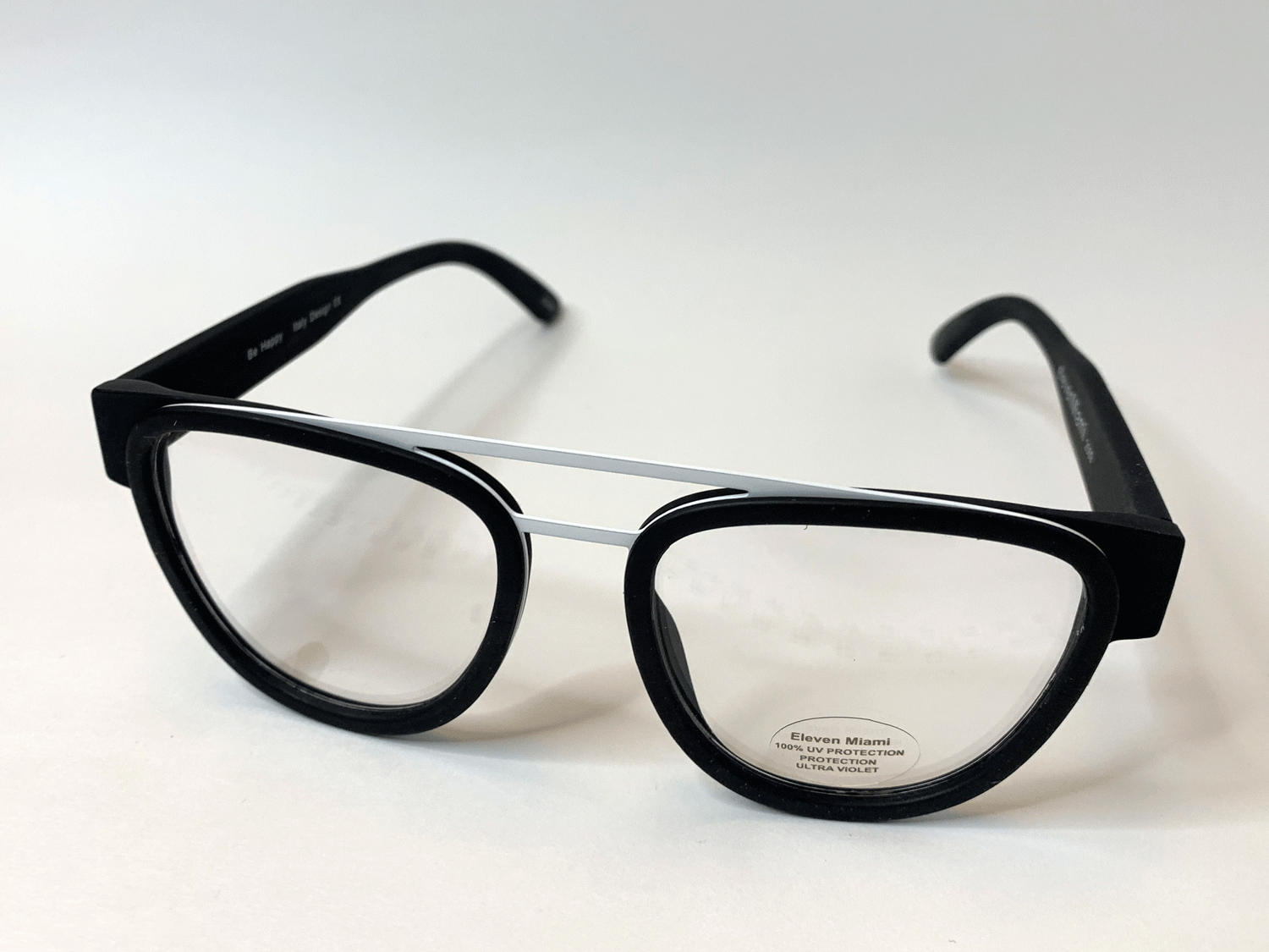 Scholar sunglasses with bridge look 3/4 view - moorganstern