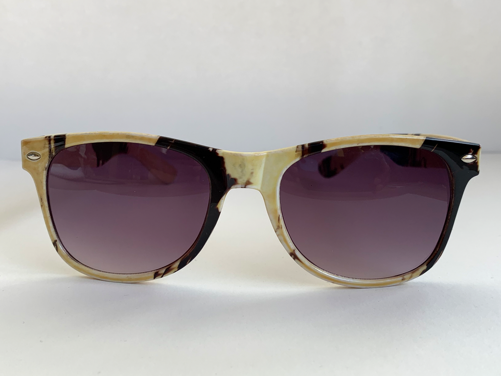 Urban Outfitters | Tortise and Hare sunglasses front view - moorganstern
