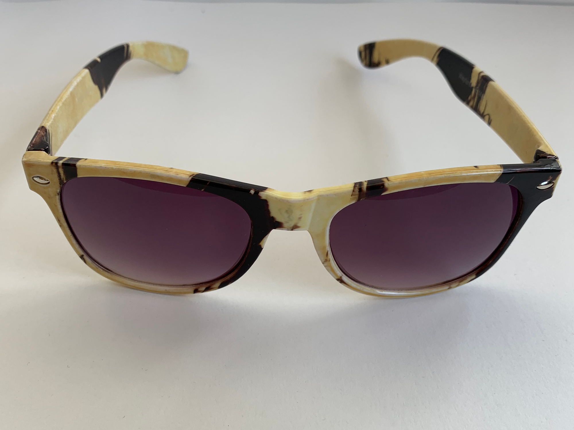 Urban Outfitters | Tortise and Hare sunglasses top view - moorganstern